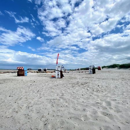 Stylische Ferienwohnung TOP LAGE am Hafen, Strand und Meer Wendtorf Exterior foto
