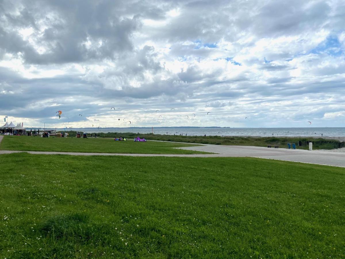 Stylische Ferienwohnung TOP LAGE am Hafen, Strand und Meer Wendtorf Exterior foto